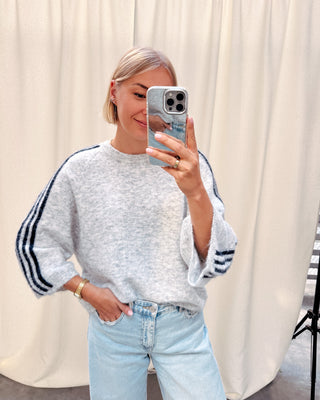 ADI KNIT - GREY