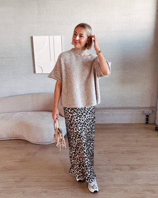 TRUDY KNITTED TEE - BEIGE