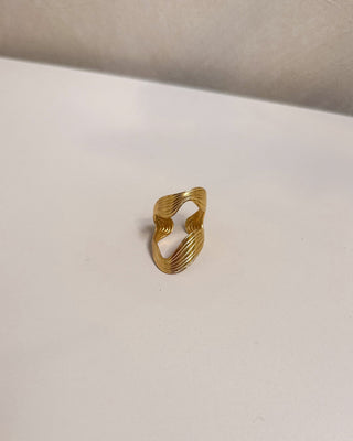 WAVES RING - GOLD - By Lenz