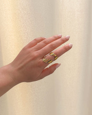 WAVES RING - GOLD - By Lenz