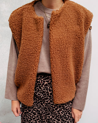 POPPY TEDDY GILET - BROWN