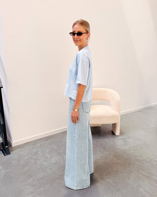 BRANDY CROPPED TEE - LIGHT BLUE - By Lenz