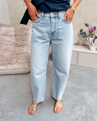 BRANDY BALLOON FIT JEANS - LIGHT BLUE