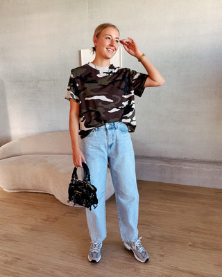 AMY ARMY TEE