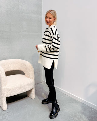 SHELBY STRIPED KNIT - WHITE/BLACK