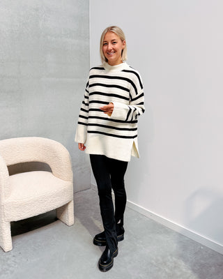 SHELBY STRIPED KNIT - WHITE/BLACK