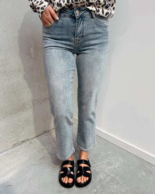 CAYA CROPPED STRAIGHT JEANS - By Lenz