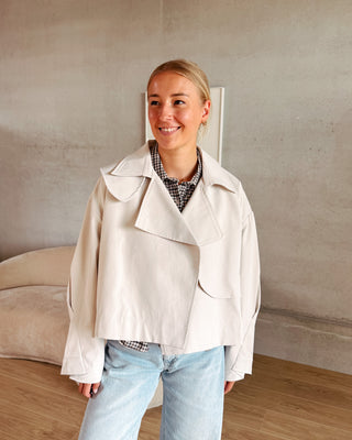 COCO CROPPED TRENCH JACKET - BEIGE