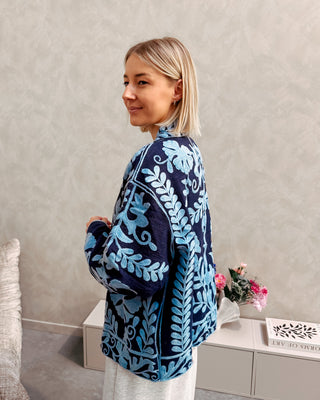 VIE JACKET - DARK BLUE/LIGHT BLUE FLOWERS - By Lenz