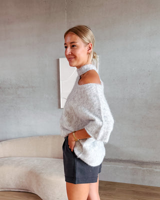 TRUDY KNITTED TEE - GREY