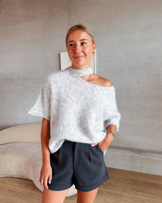 TRUDY KNITTED TEE - GREY
