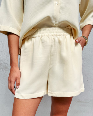 AMIRA SHORTS - LIGHT YELLOW - By Lenz