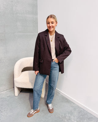 KIRSTEN BLAZER - PINSTRIPE/CAFÉ