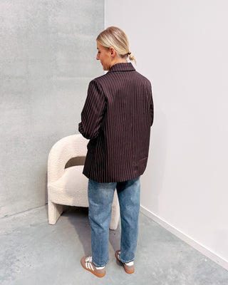KIRSTEN BLAZER - PINSTRIPE/CAFÉ