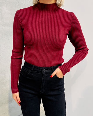 RUE FITTED TOP - BURGUNDY